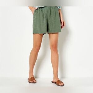 Candace Cameron Bure Coastal Linen Pull-On Short A513704 Green 3X